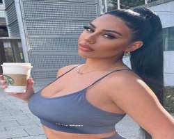 She promotes different brands like Missy Empire through her Instagram.